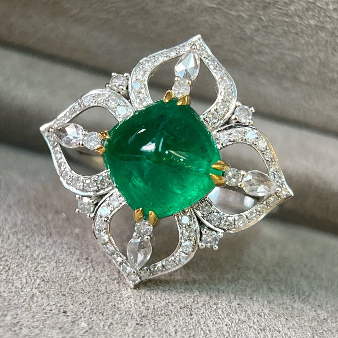 14k Gold 4.08 Ctw Vivid Green Natural Emerald & Diamond Ring: Ref:231176408gold // content:14k // goldring // size:7. 25usmain // gemstone:emeraldshape:sugar-loafcarat // weight:3. 50ct // color:vivid // greentreatment:naturaladjacent // gemstone // 2 // : // di