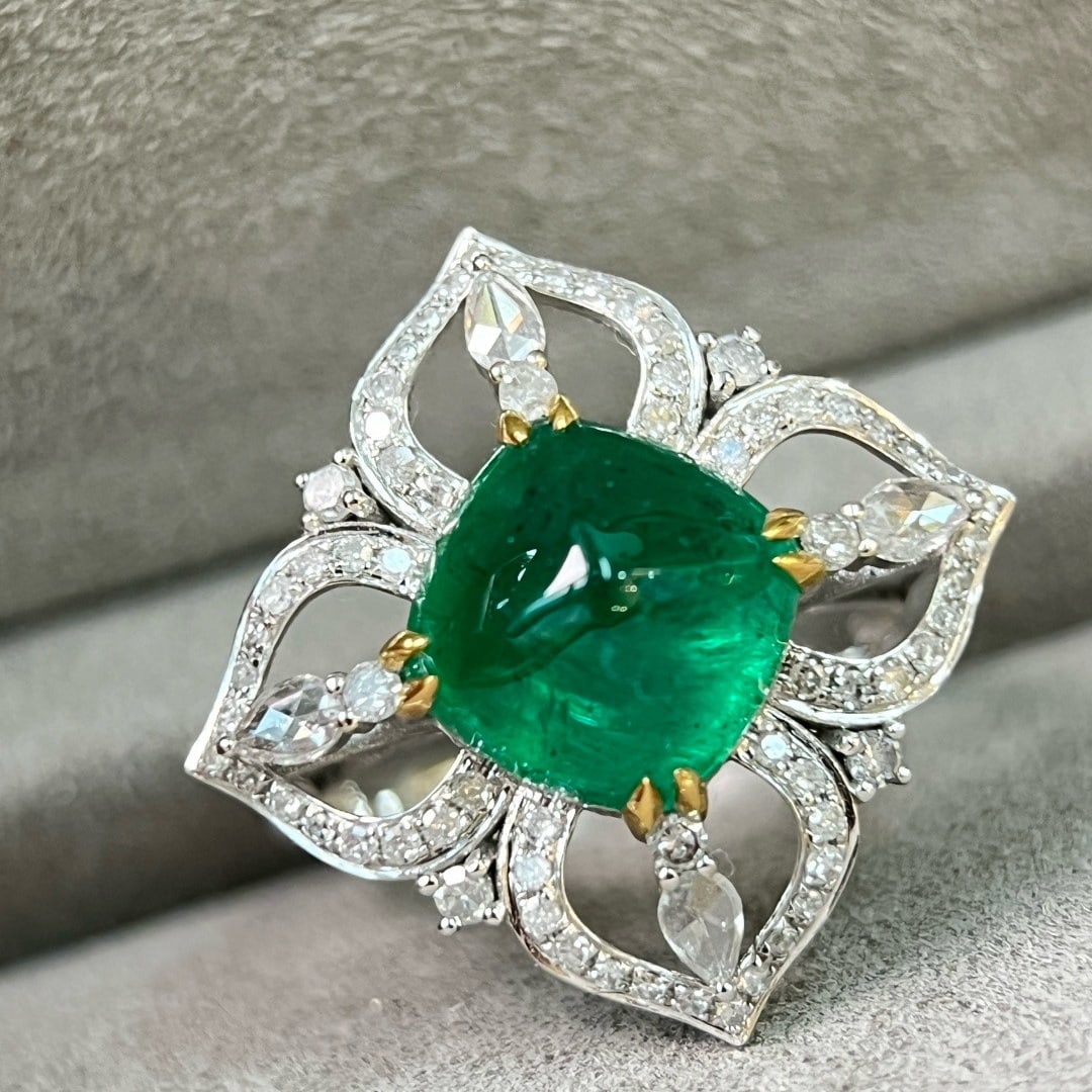 14k Gold 4.08 Ctw Vivid Green Natural Emerald & Diamond Ring - 2