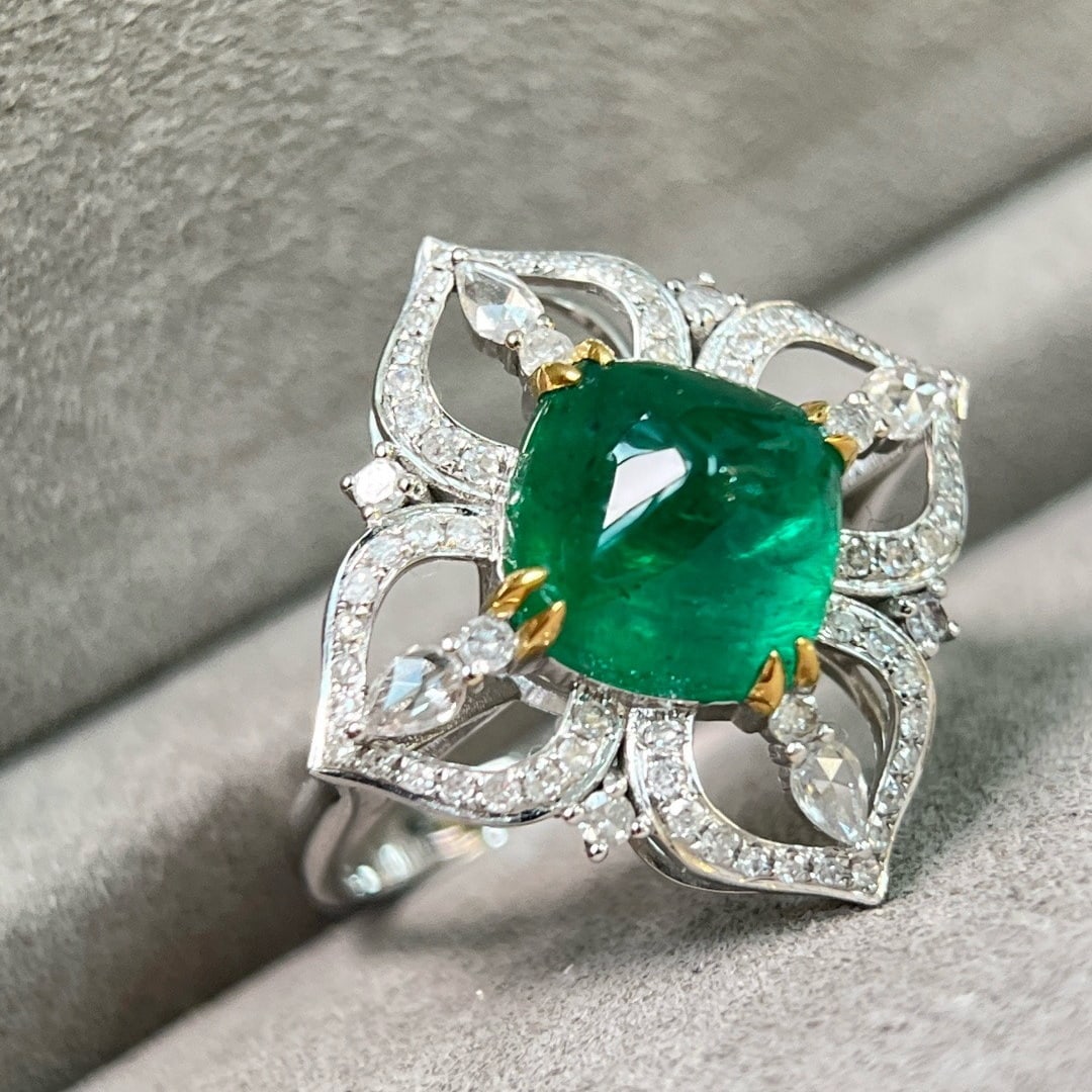14k Gold 4.08 Ctw Vivid Green Natural Emerald & Diamond Ring - 3