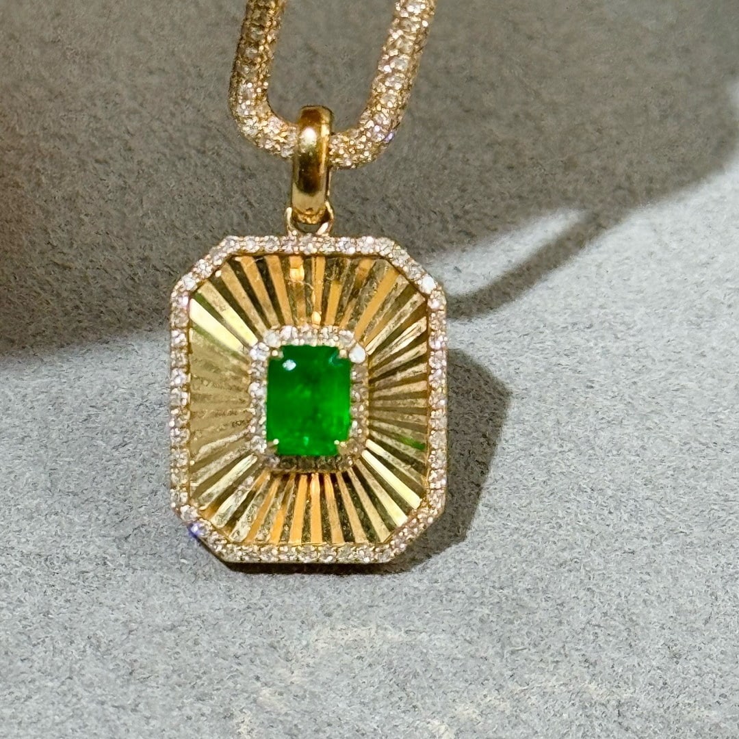 14k Gold 0.75 Ctw Vivid Green Natural Emerald & Diamond Pendant( Without Chain ): Ref:231176409gold // content:14k // goldmain // gemstone:emeraldshape:octagonalcarat // weight:0. 51ct // color:vivid // greentreatment:naturaladjacent // gemstone // 2 // : //