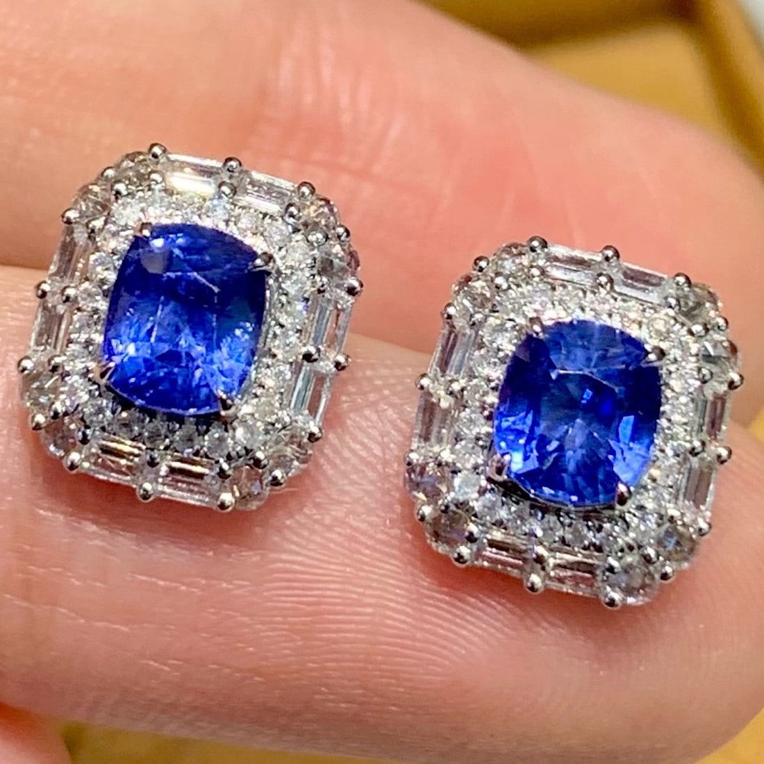 14k Gold 1.5 Ct Natural Sapphire & Diamond & Sapphire Earrings - 3
