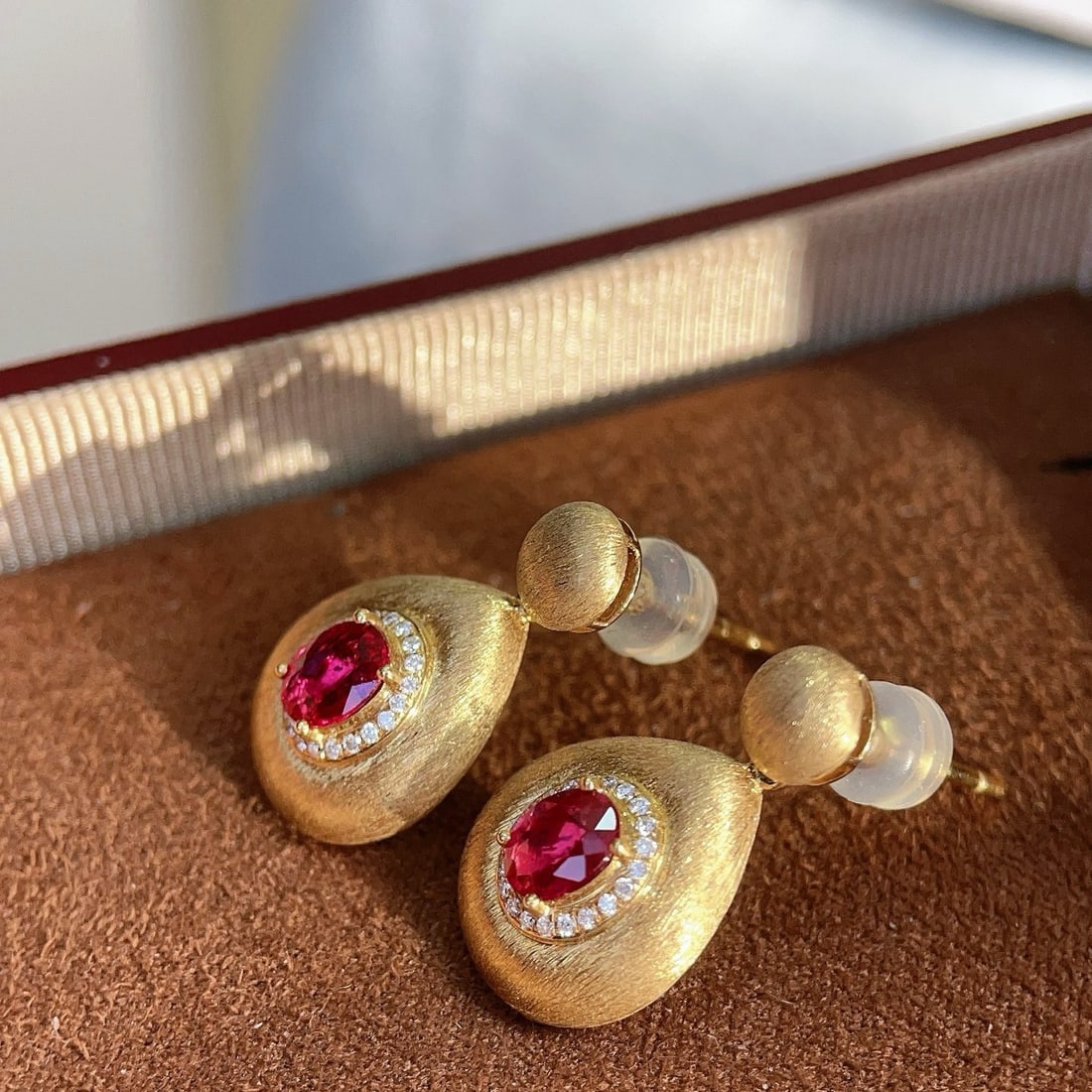 14k Gold 0.95 Ctw Natural Ruby & Diamond Earrings - 5