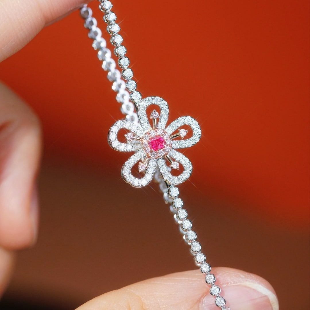 14k Gold 1.50 Ctw Natural Pink Diamond & Diamond Bracelet: Ref:231177097 // gold content:14k gold // main gemstone:pink diamond // shape:cushion // carat weight:0. 10ct // color:pink // treatment:natural // // adjacent gemstone 2 : diamond // shape:round //