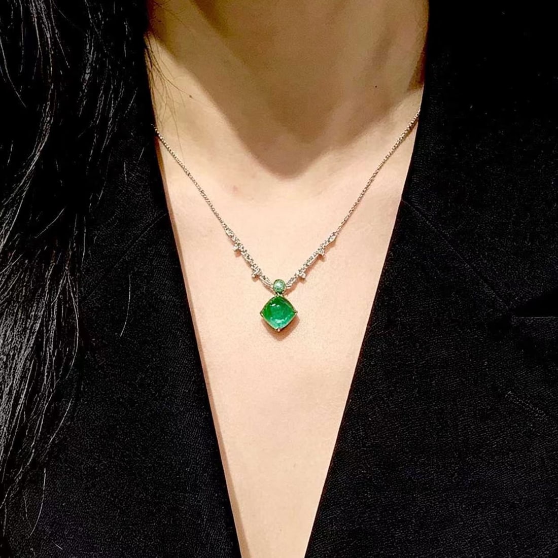 14k Gold 4.05 Ct Natural Emerald & Diamond Necklace - 5