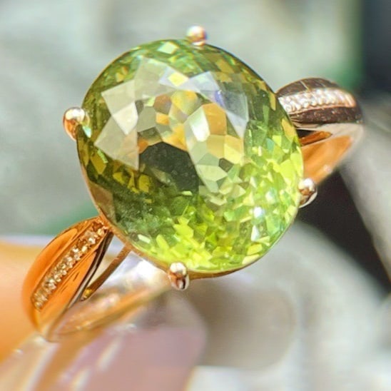 14k Gold 6.17 Ct Natural Tourmaline & Diamond Ring: Ref:231177159 // gold content:14k gold // ring size:7. 25us // // main gemstone:tourmaline // shape:oval // carat weight:6. 17ct // color:green // treatment:natural // // adjacent gemstone 2 :