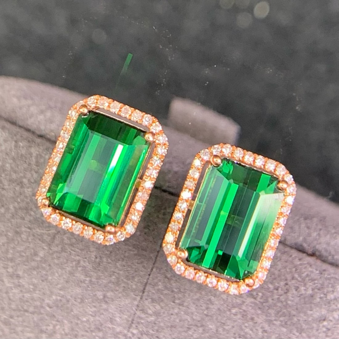 14k Gold 3.6 Ct Natural Tourmaline & Diamond Earrings: Ref:231177167 // gold content:14k gold // main gemstone:tourmaline // number of stones:2 // shape:octagonal // carat weight:3. 6ct // color:green // treatment:natural // // adjacent gemstone 2 :