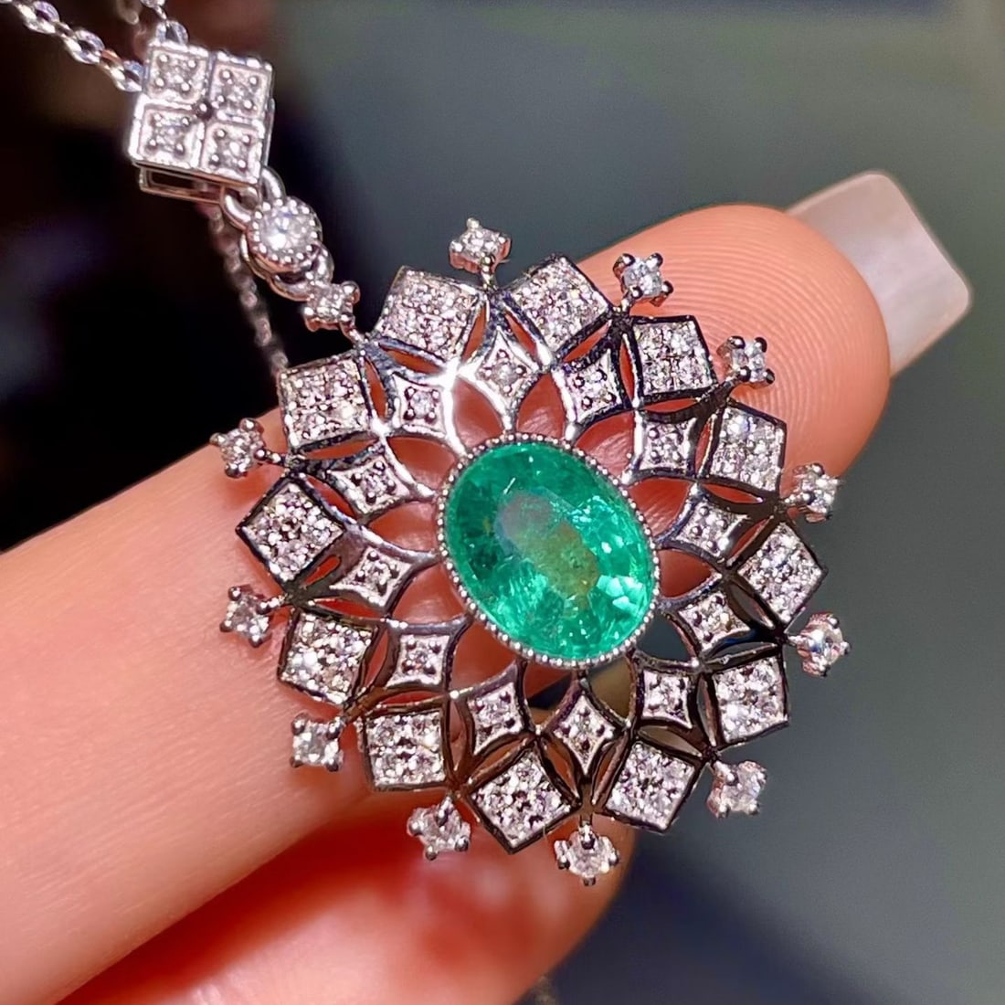 14k Gold 1.79 Ctw Natural Emerald & Diamond Pendant( Without Chain ) - 3