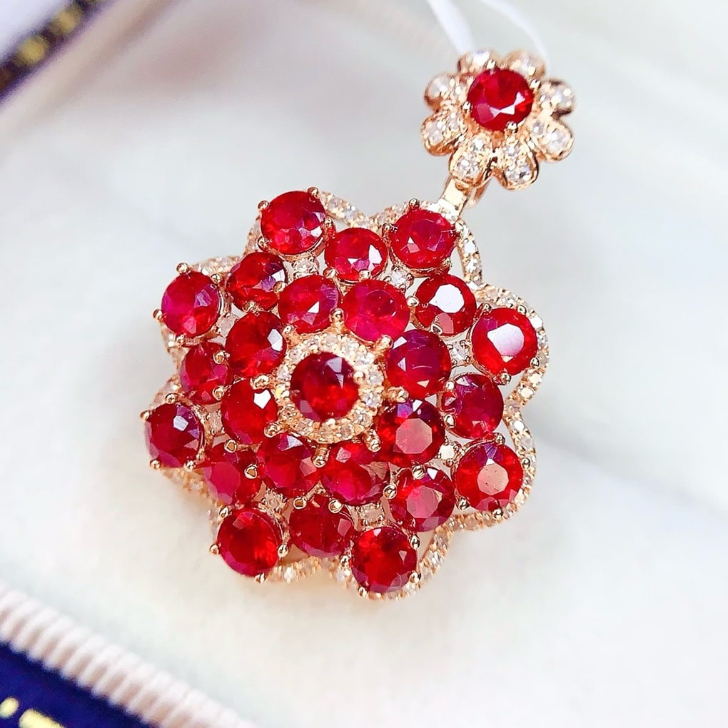 14k Gold 4 Ct Natural Ruby & Diamond Pendant( Without Chain ): Ref:231178017 // gold content:14k gold // main gemstone:ruby // shape:round // carat weight:4ct // color:red // treatment:natural // cut grade:g // // adjacent gemstone 2 : diamond // number of stones