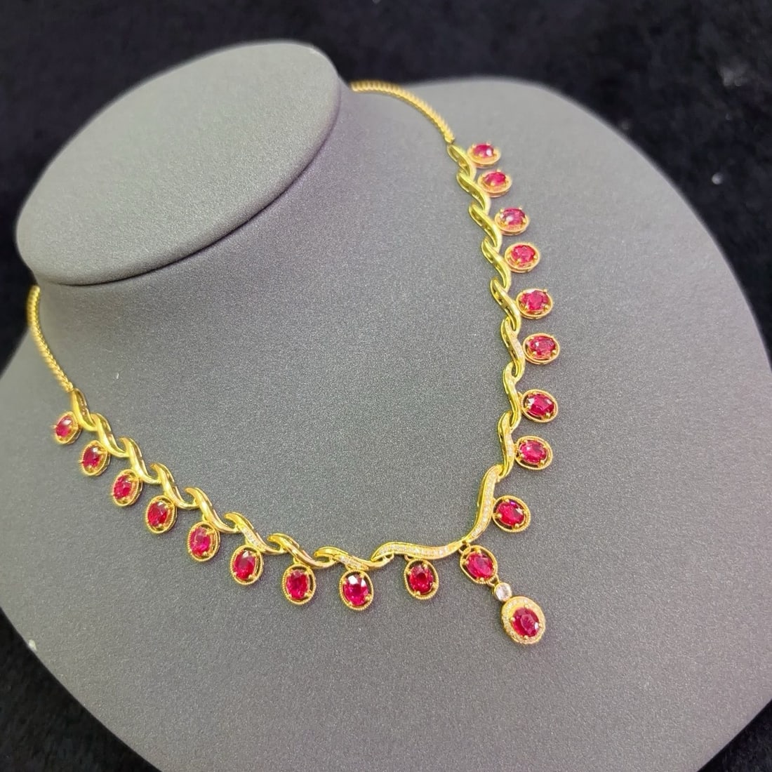 14k Gold 5.30 Ct Natural Ruby & Diamond & Sapphire Necklace - 3