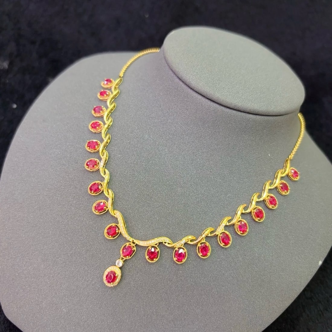 14k Gold 5.30 Ct Natural Ruby & Diamond & Sapphire Necklace - 4