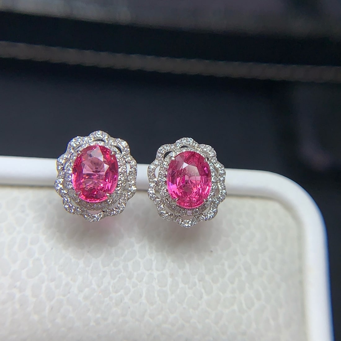 14k Gold 1.81 Ct Natural Spinel & Diamond Earrings - 3