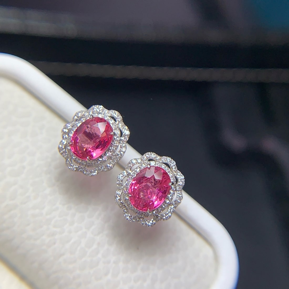 14k Gold 1.81 Ct Natural Spinel & Diamond Earrings - 4
