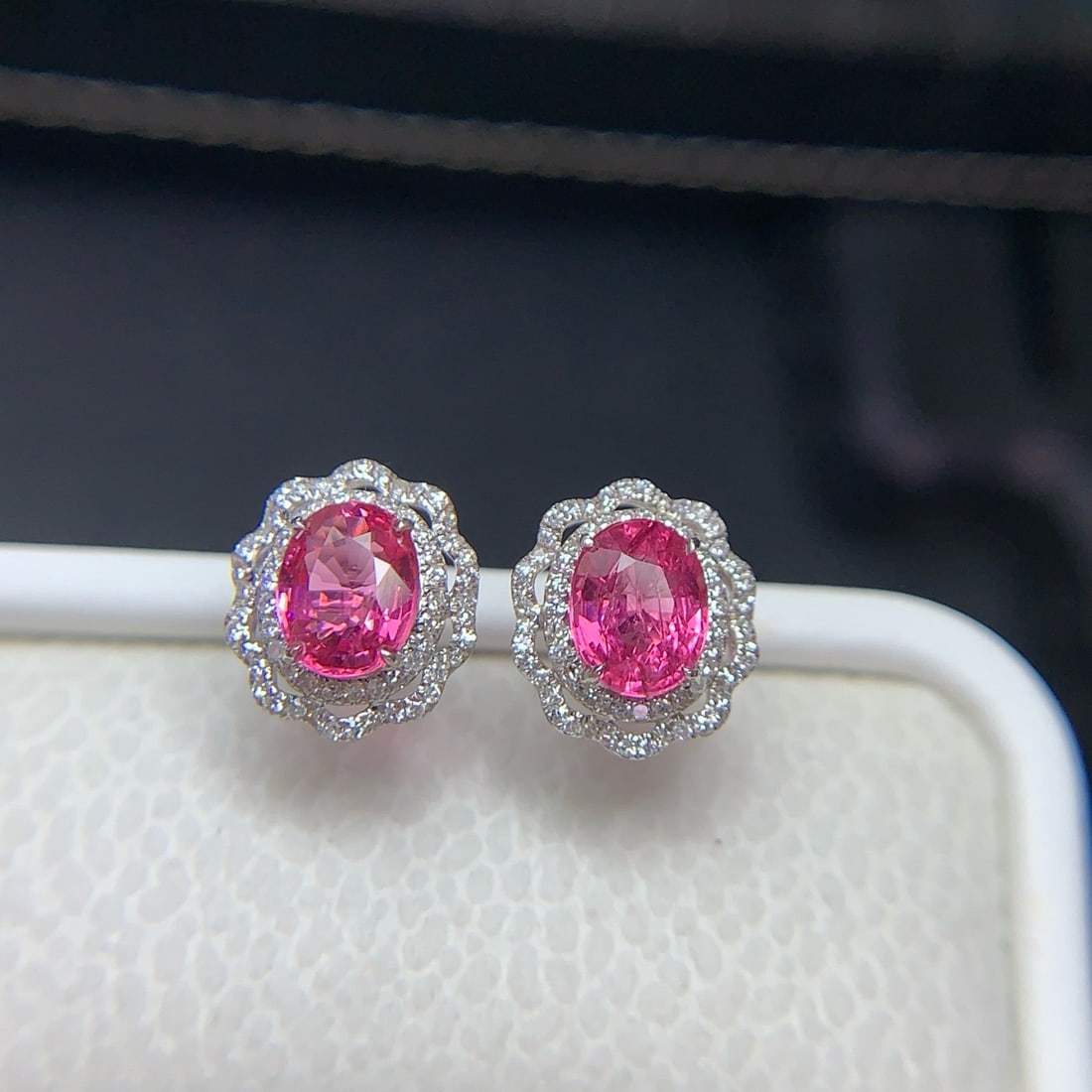 14k Gold 1.81 Ct Natural Spinel & Diamond Earrings - 5