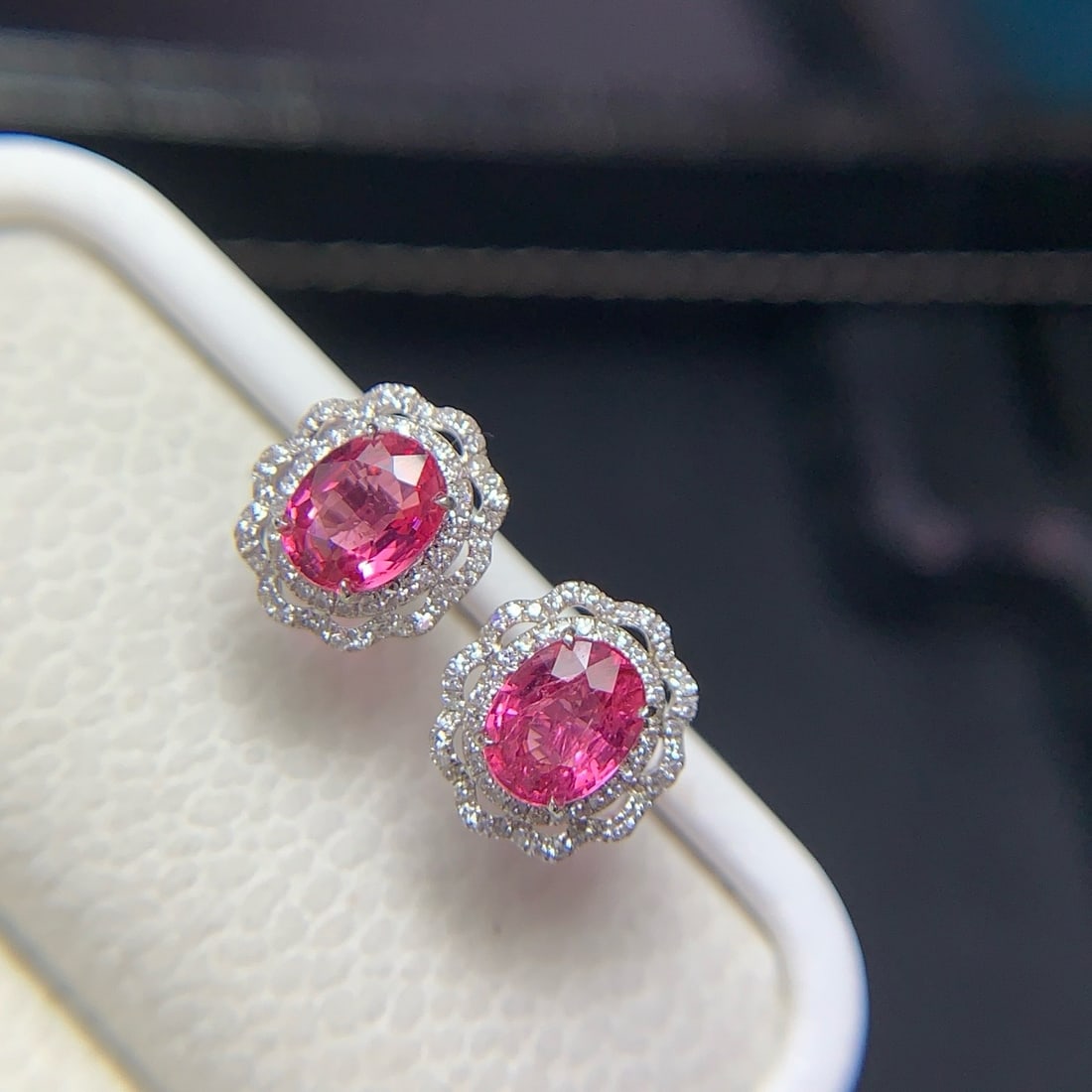 14k Gold 1.81 Ct Natural Spinel & Diamond Earrings - 7