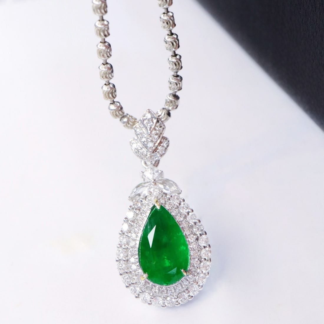 14k Gold 1.45 Ctw Vivid Green Natural Emerald & Diamond Pendant( Without Chain ): Ref:231178071 // gold content:14k gold // main gemstone:emerald // shape:pear // carat weight:1. 14ct // color:vivid green // treatment:natural // // adjacent gemstone 2 : diamond // shape:round //