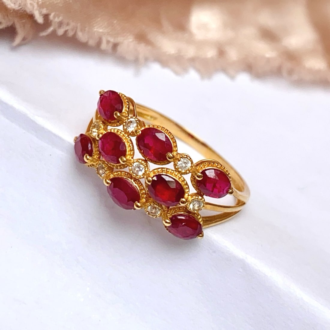 14k Gold 1.85 Ct Natural Ruby & Sapphire Ring: Ref:231178073 // gold content:14k gold // ring size:7. 25us // // main gemstone:ruby // shape:oval // carat weight:1. 85ct // color:red // treatment:natural // // adjacent gemstone 2 : sapphire //