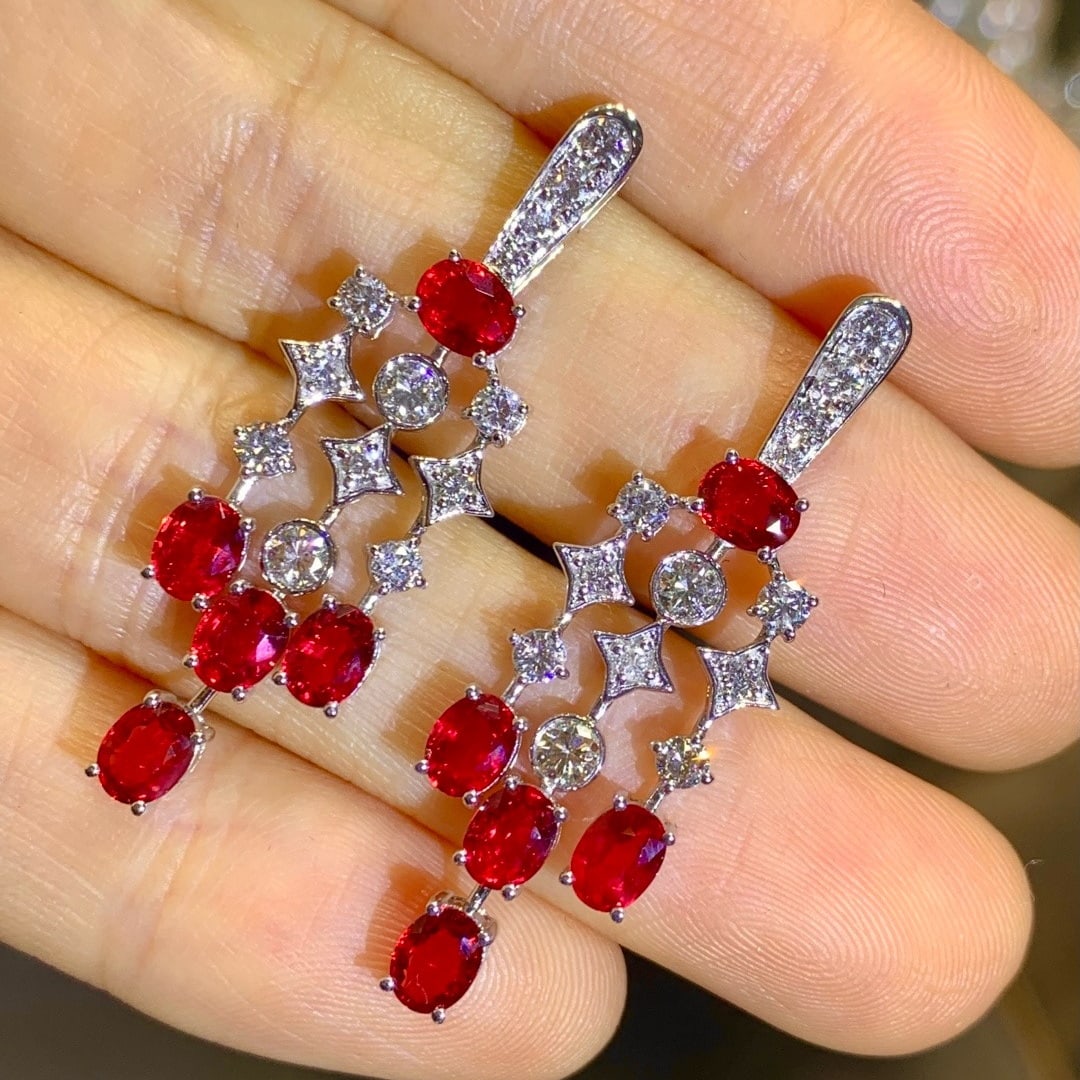 14k Gold 4.27 Ctw Natural Ruby & Diamond Earrings: Ref:231178074 // gold content:14k gold // main gemstone:ruby // shape:oval // carat weight:3. 26ct // color:pigeonblood red // treatment:natural // // adjacent gemstone 2 : diamond // shape:round //