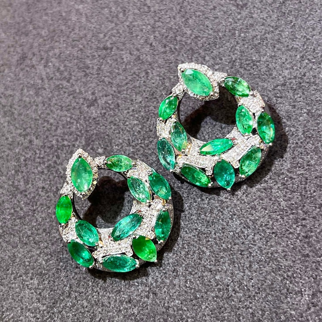 14k Gold 5.65 Ctw Natural Emerald & Diamond Earrings: Ref:231178084 // gold content:14k gold // main gemstone:emerald // shape:marquise // carat weight:5. 3ct // color:green // treatment:natural // // adjacent gemstone 2 : diamond // number of