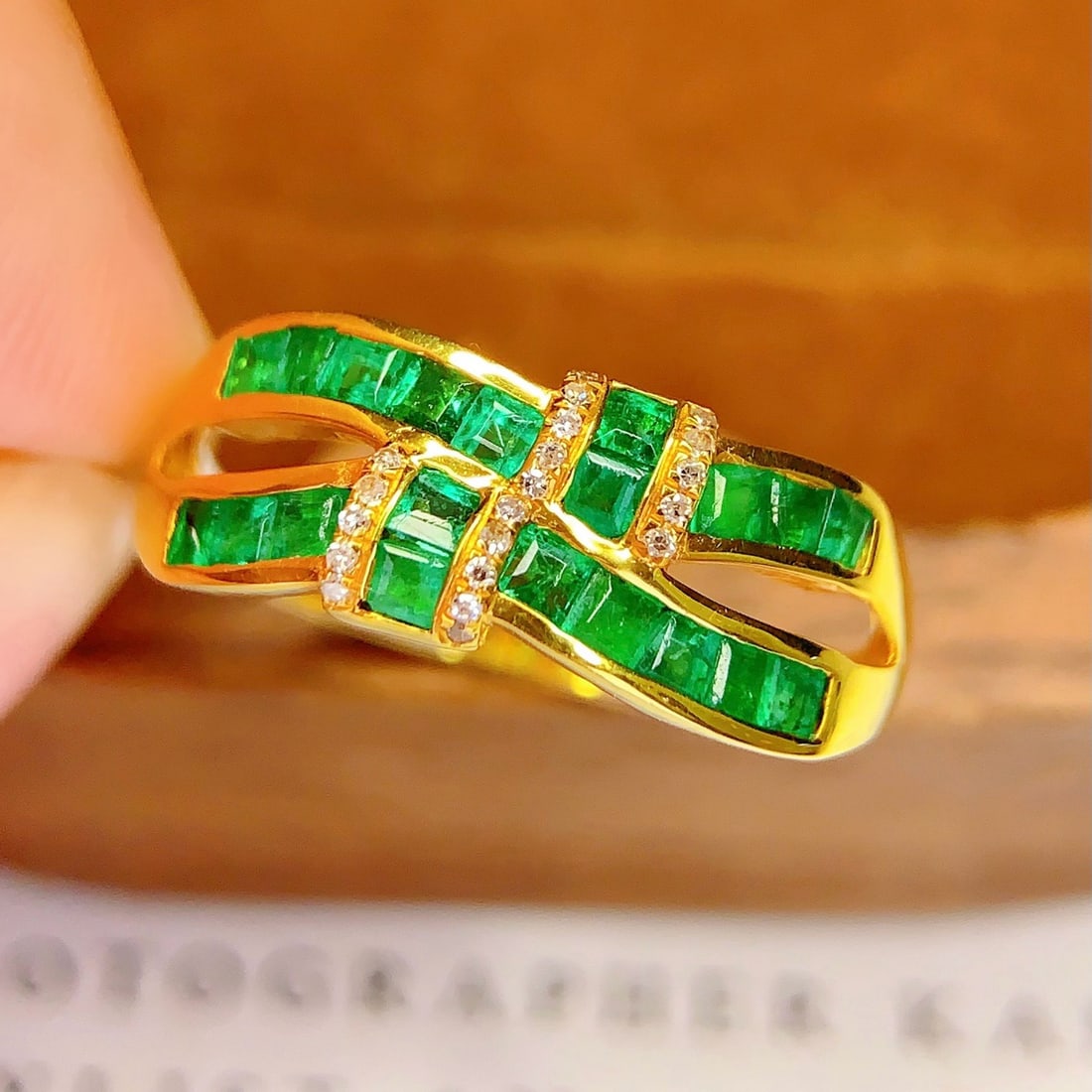 14k Gold 1.5 Ct Natural Emerald & Diamond Ring: Ref:231178094 // gold content:14k gold // ring size:7. 25us // // main gemstone:emerald // shape:square // carat weight:1. 5ct // color:green // treatment:natural // // adjacent gemstone 2 : diamond