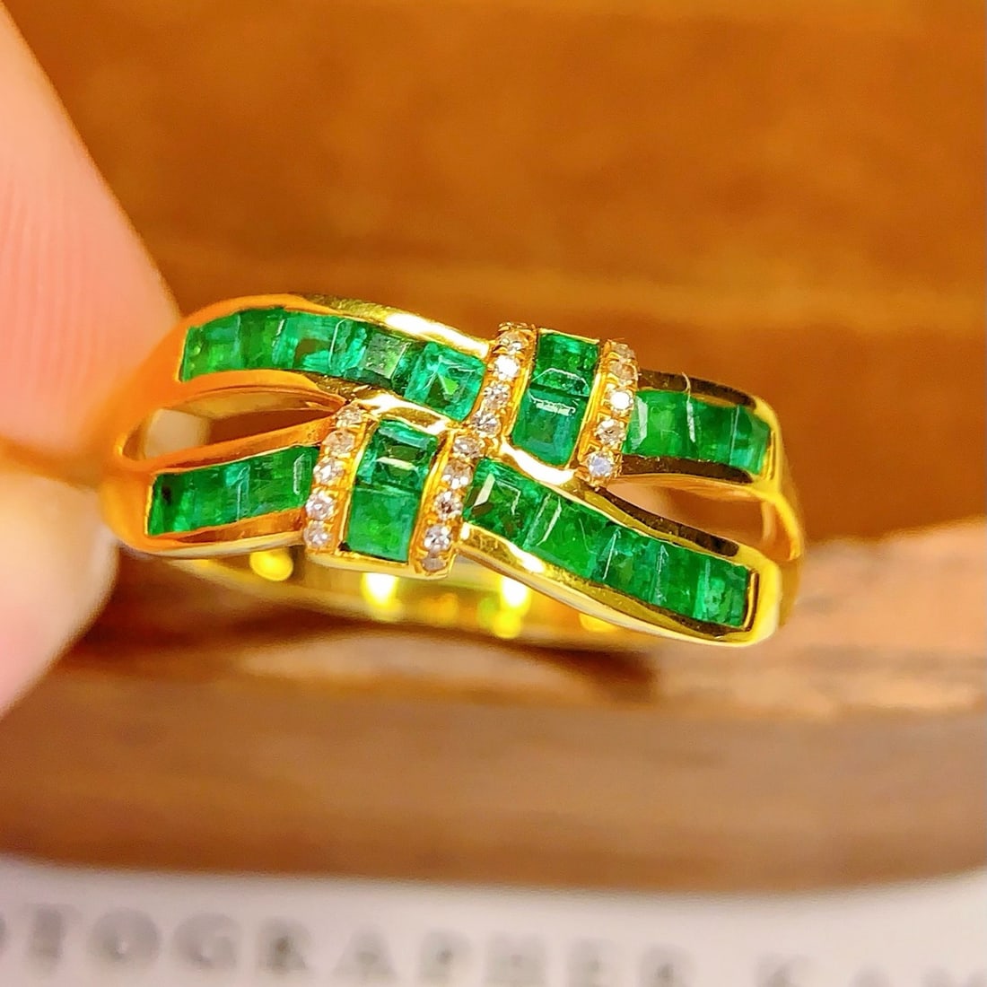 14k Gold 1.5 Ct Natural Emerald & Diamond Ring - 4