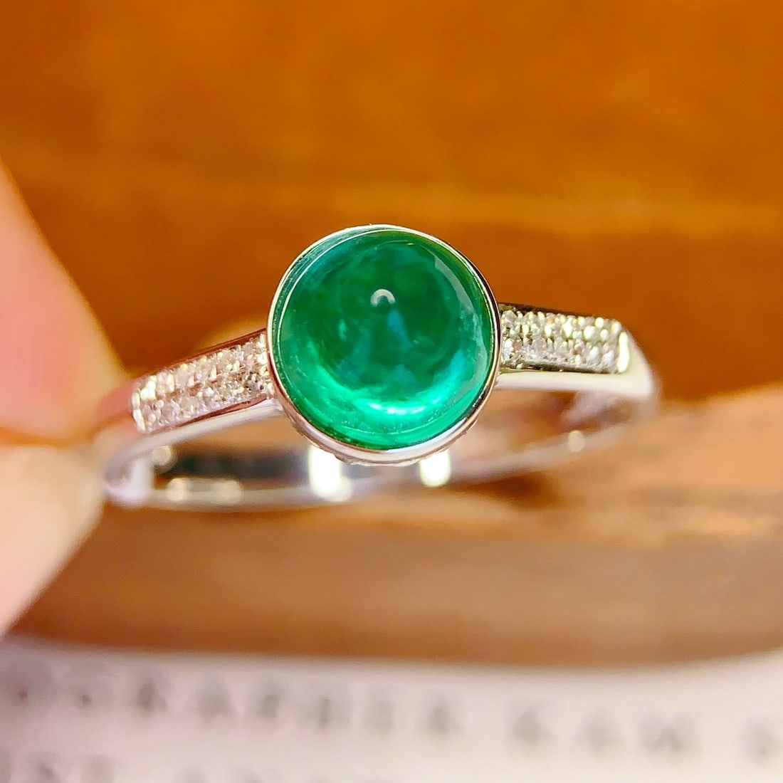 14k Gold 1.6 Ct Natural Emerald & Diamond Ring - 5