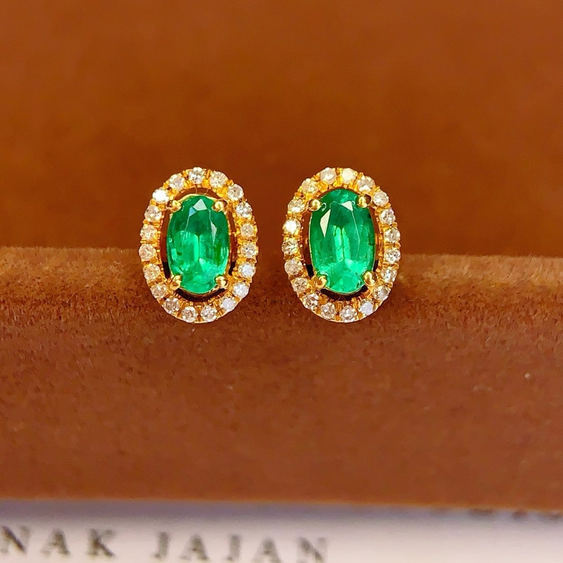 14k Gold 1.2 Ct Natural Emerald & Diamond Earrings - 5