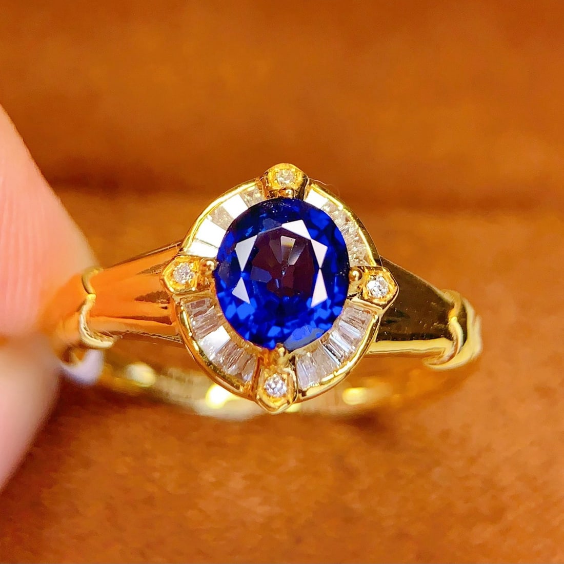 14k Gold 0.85 Ct Natural Sapphire & Diamond Ring - 5
