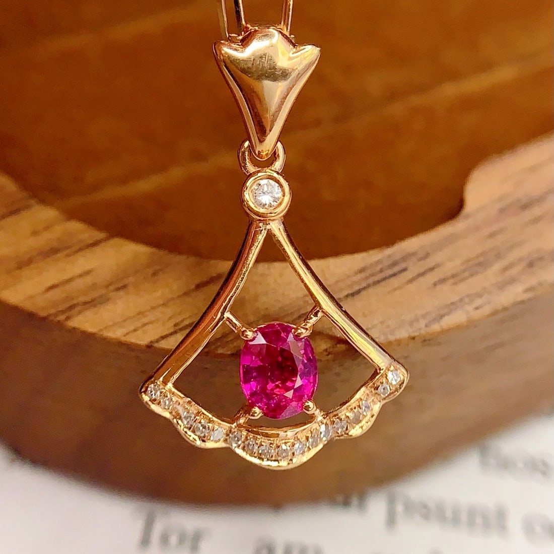 14k Gold 0.5 Ct Natural Ruby & Diamond Pendant( Without Chain ): Ref:231178144 // gold content:14k gold // main gemstone:ruby // shape:oval // carat weight:0. 5ct // color:red // treatment:natural // // adjacent gemstone 2 : diamond // number of stones:18 //
