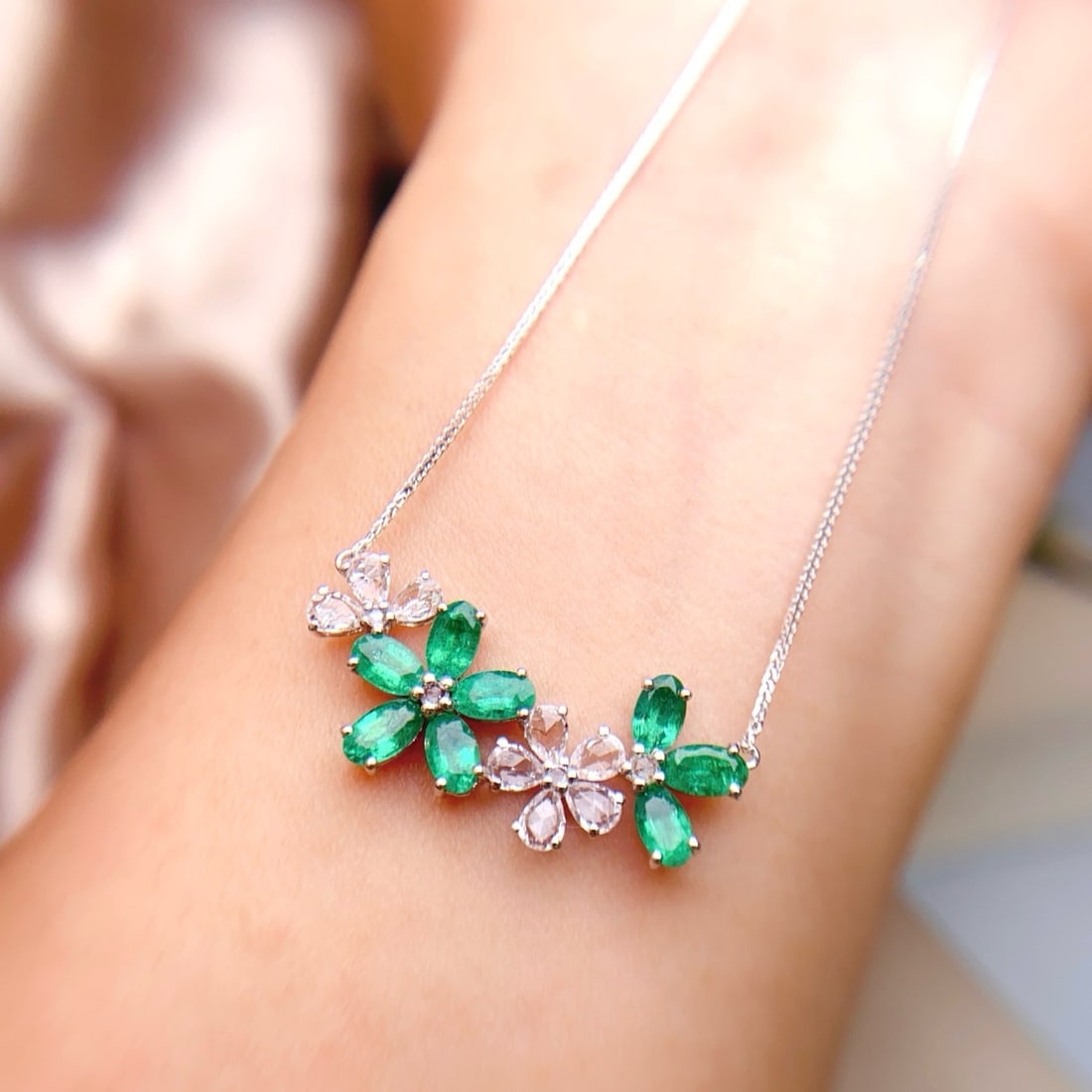 14k Gold 2.80 Ct Natural Emerald & Sapphire Necklace - 5