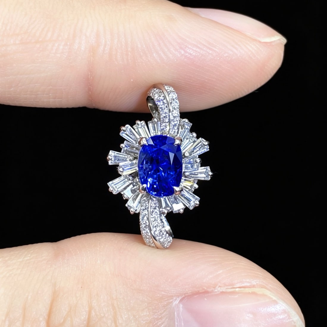 14k Gold 1.80 Ctw Natural Sapphire & Diamond Pendant( Without Chain ): Ref:231178188 // gold content:14k gold // main gemstone:sapphire // shape:oval // carat weight:1. 15ct // color:blue // treatment:natural // // adjacent gemstone 2 : diamond // shape:multiple //