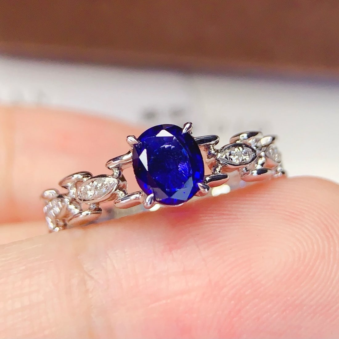 14k Gold 0.85 Ct Natural Sapphire & Diamond Ring - 4