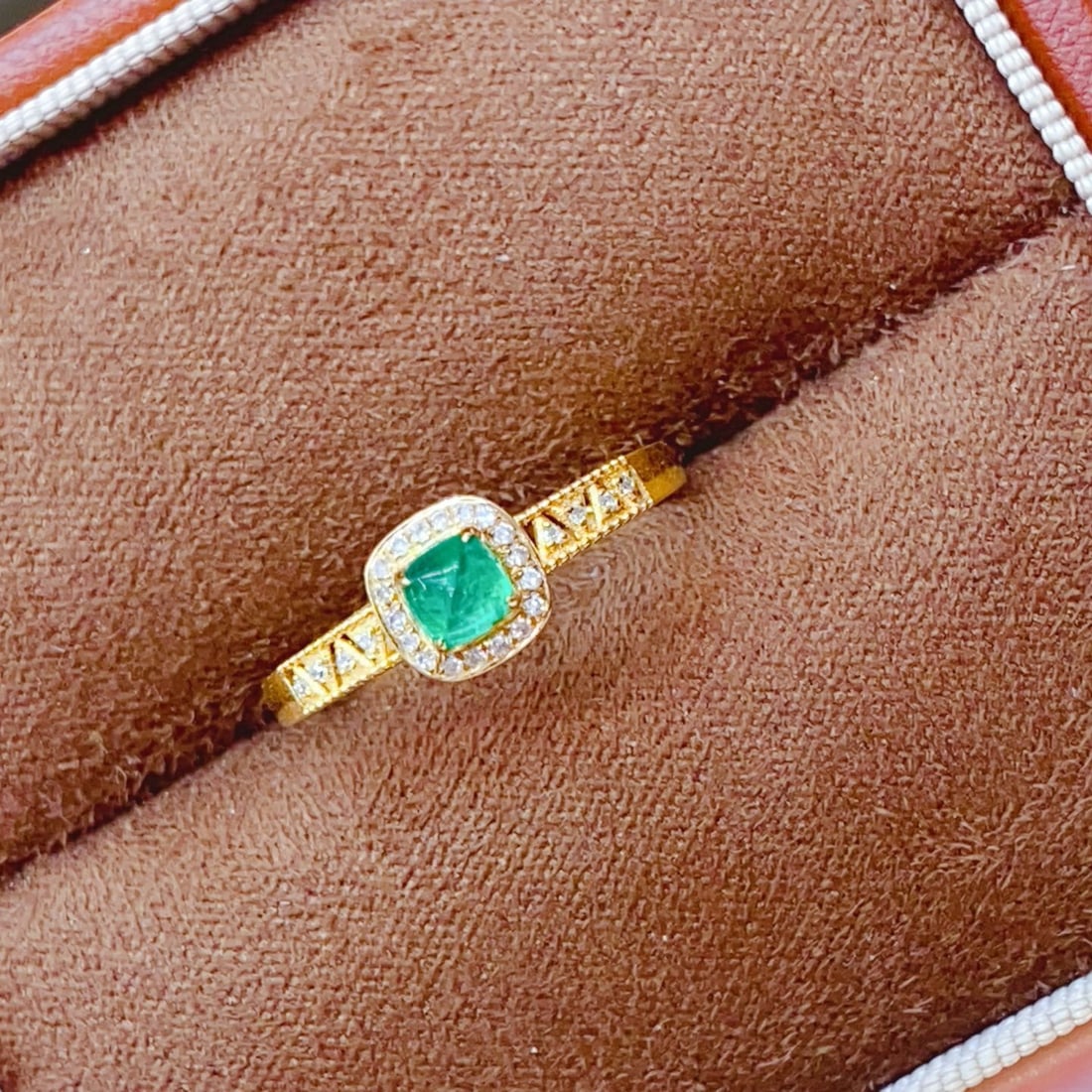 14k Gold 0.3 Ct Natural Emerald & Diamond Ring - 6