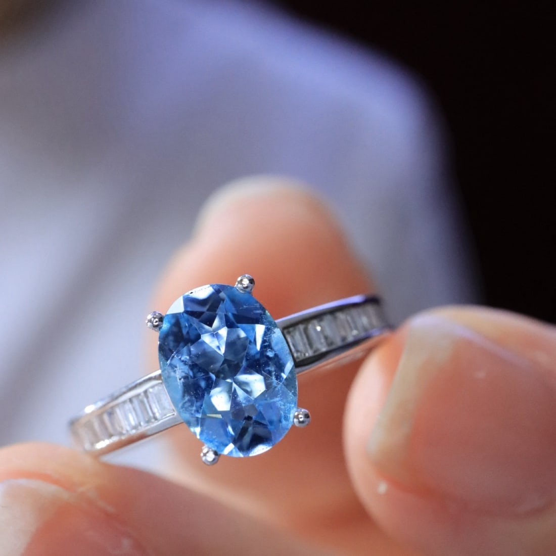 14k Gold 1.32 Ctw Natural Aquamarine & Diamond Ring: Ref:231178236 // gold content:14k gold // ring size:7. 25us // // main gemstone:aquamarine // shape:oval // carat weight:1. 1ct // color:santa maria color // treatment:natural // // adjacent gemstone 