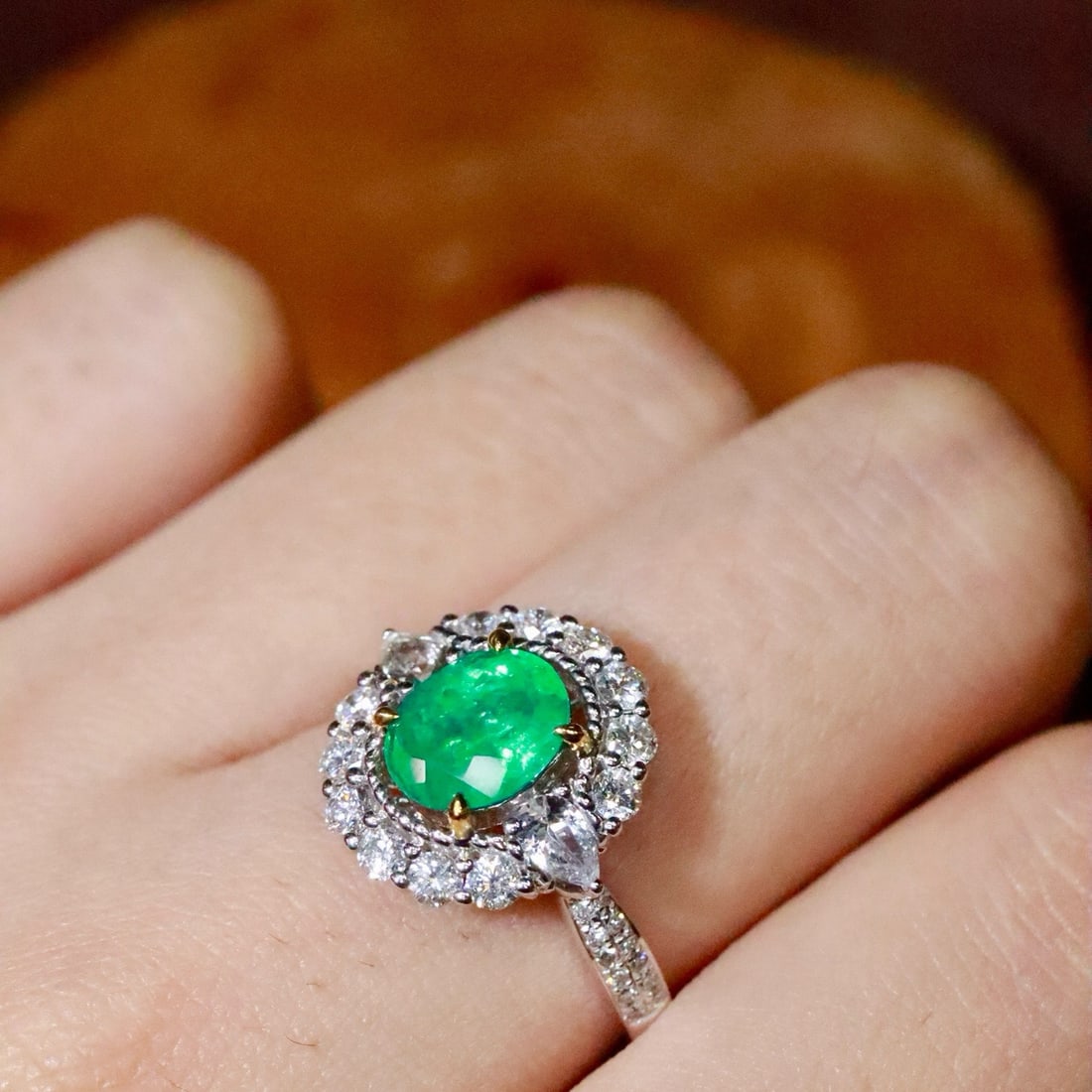 14k Gold 1.52 Ctw Vivid Green Natural Emerald & Diamond Ring - 6