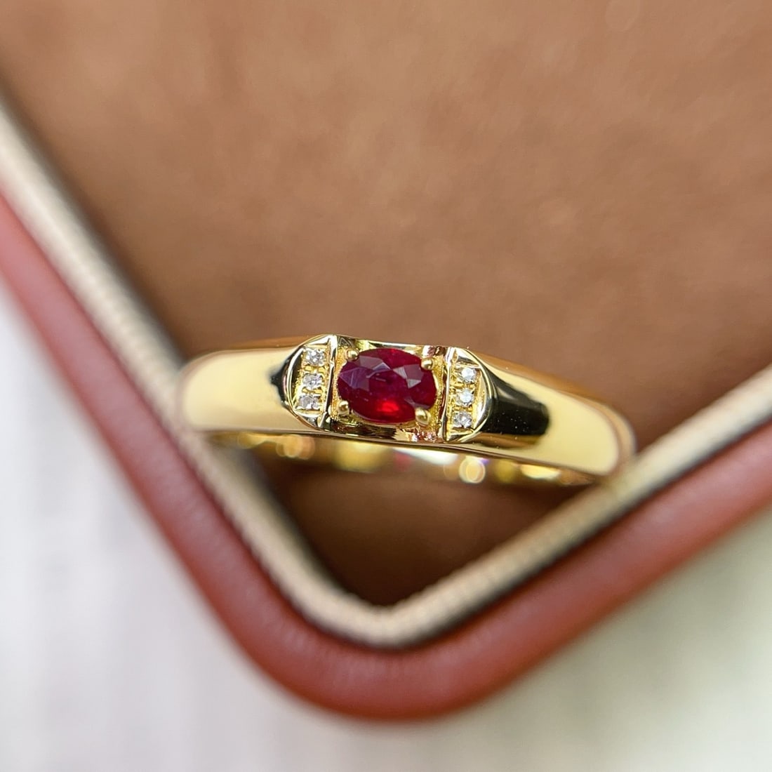 14k Gold 0.35 Ct Natural Ruby & Diamond Ring: Ref:231178263 // gold content:14k gold // ring size:7. 25us // // main gemstone:ruby // shape:oval // carat weight:0. 35ct // color:red // treatment:natural // // adjacent gemstone 2 : diamond //