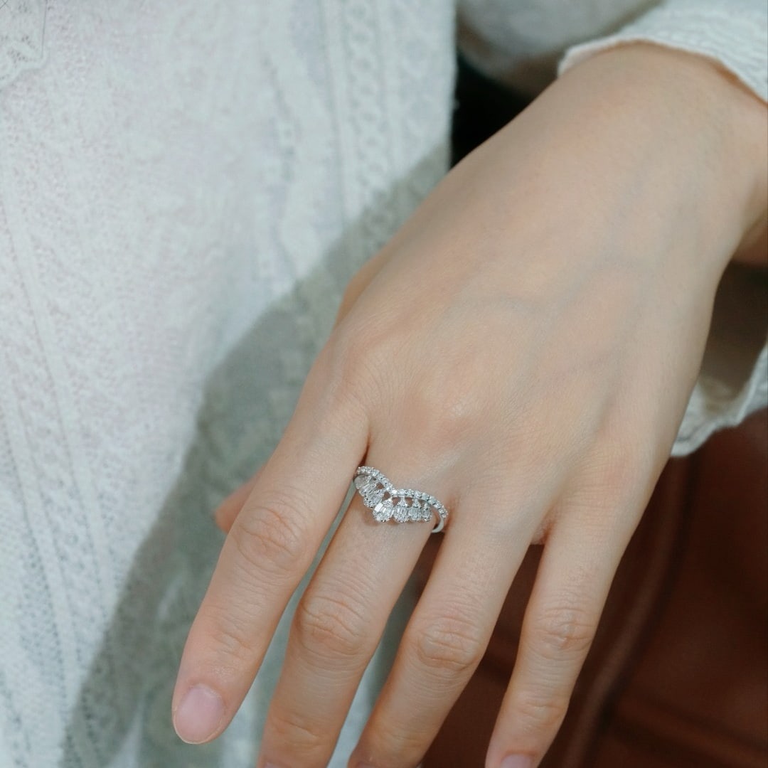 14k Gold 0.55 Ct Natural H Diamond Ring - 4