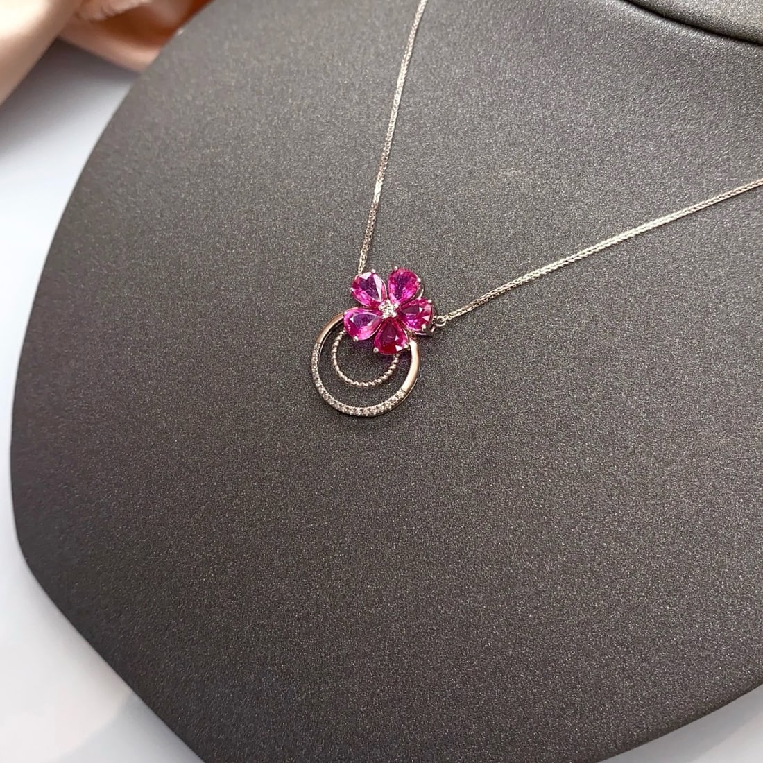 14k Gold 2.00 Ct Natural Ruby & Diamond Necklace - 4