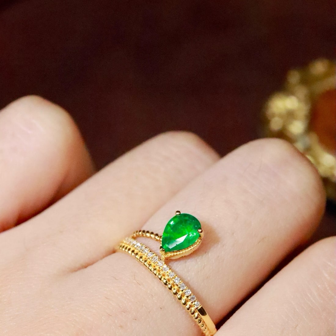 14k Gold 0.56 Ctw Natural Emerald & Diamond Ring - 5