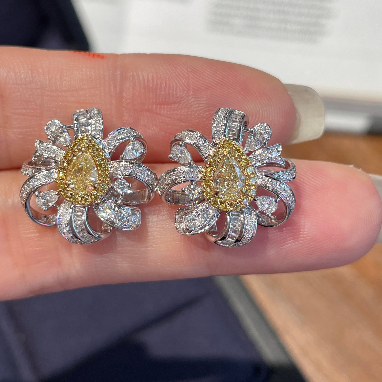 14k Gold 1.33 Ctw Natural Yellow Diamond & Diamond Earrings - 4