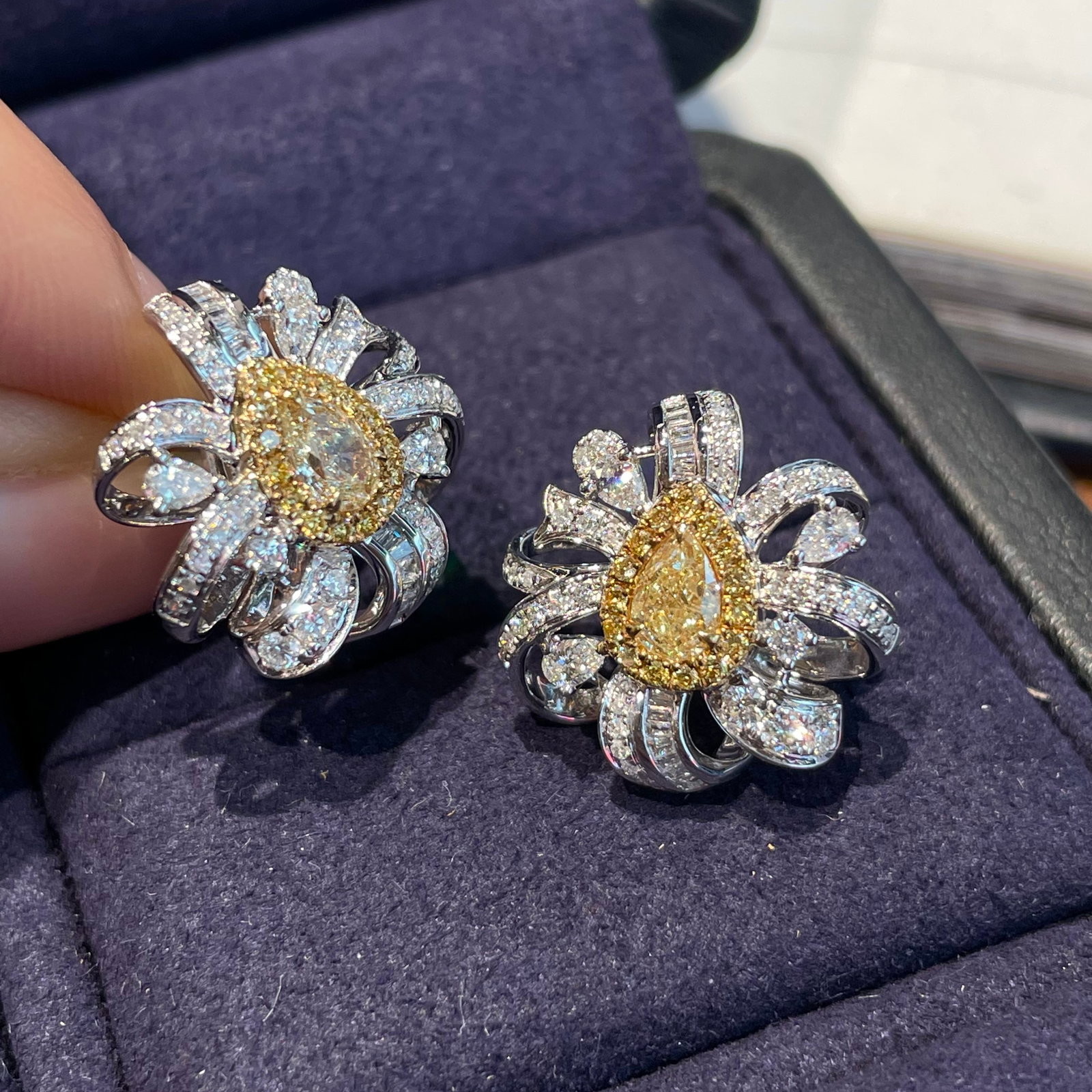 14k Gold 1.33 Ctw Natural Yellow Diamond & Diamond Earrings - 5