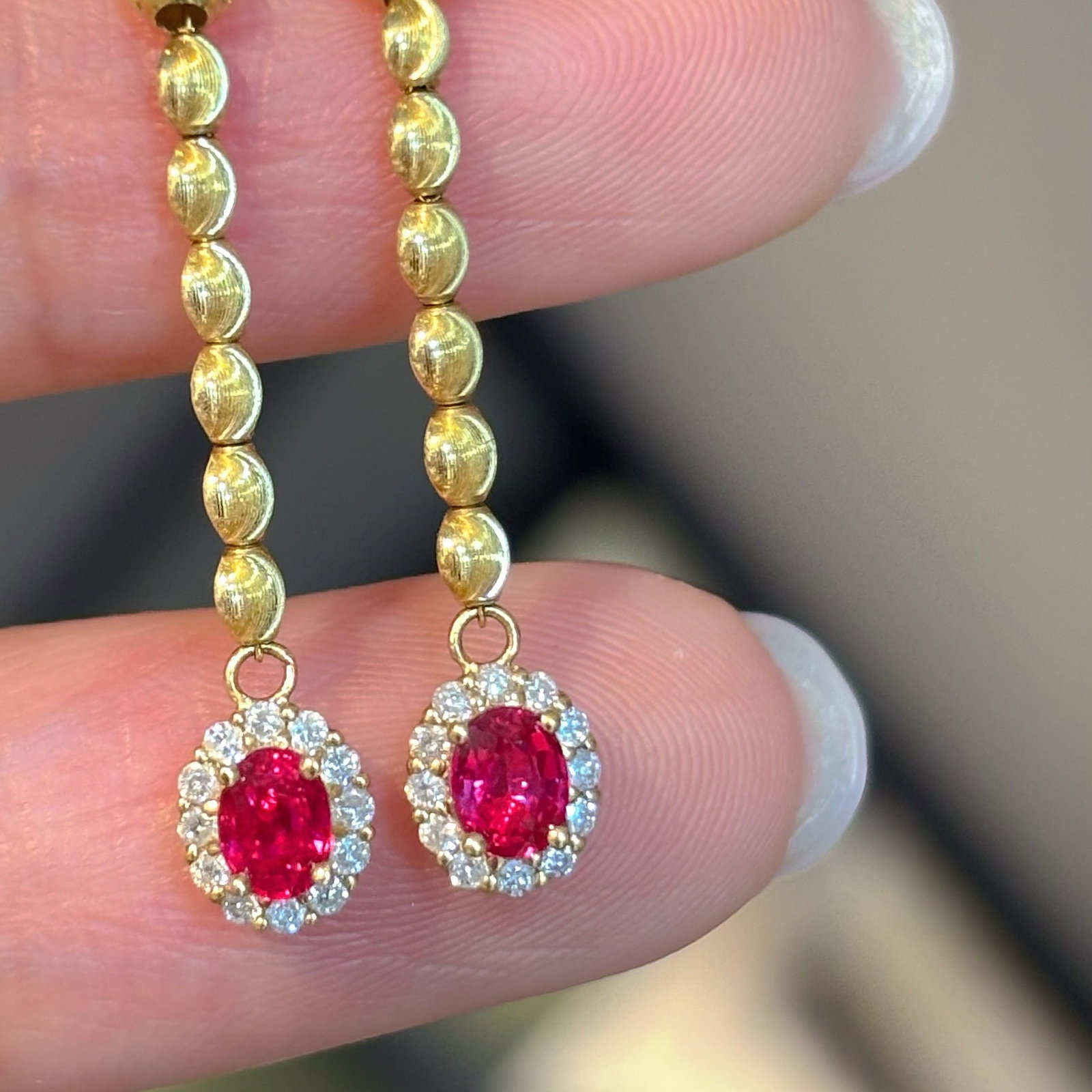 14k Gold 0.6 Ct Natural Ruby & Diamond Earrings: Ref:231178306 // gold content:14k gold // main gemstone:ruby // shape:oval // carat weight:0. 6ct // color:red // treatment:natural // // adjacent gemstone 2 : diamond // shape:round // clarity grade: