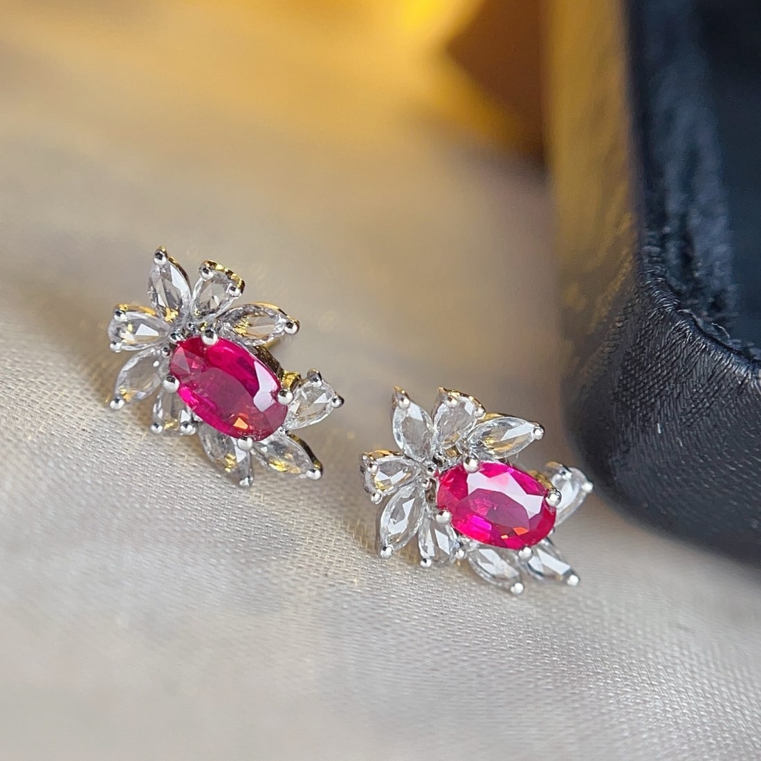 14k Gold 0.65 Ct Natural Ruby & Sapphire Earrings - 3
