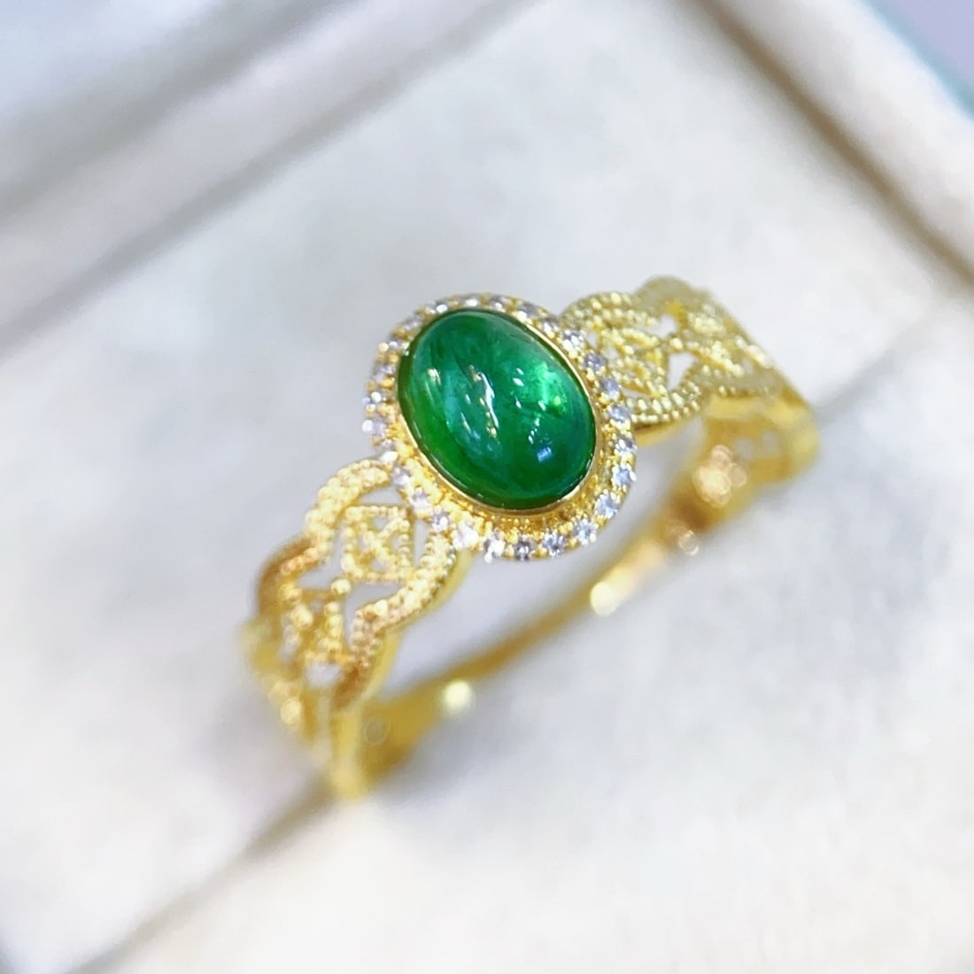 14k Gold 0.65 Ct Natural Emerald & Diamond Ring - 2
