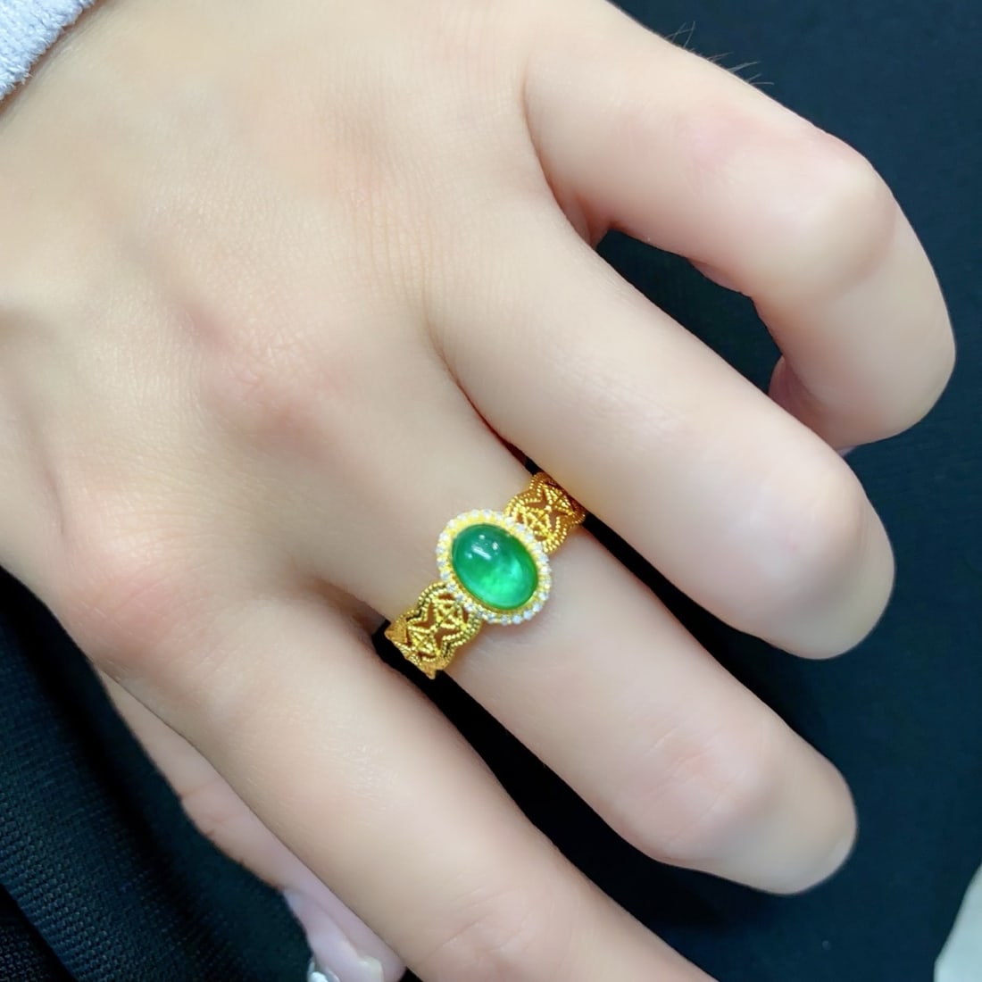 14k Gold 0.65 Ct Natural Emerald & Diamond Ring - 6