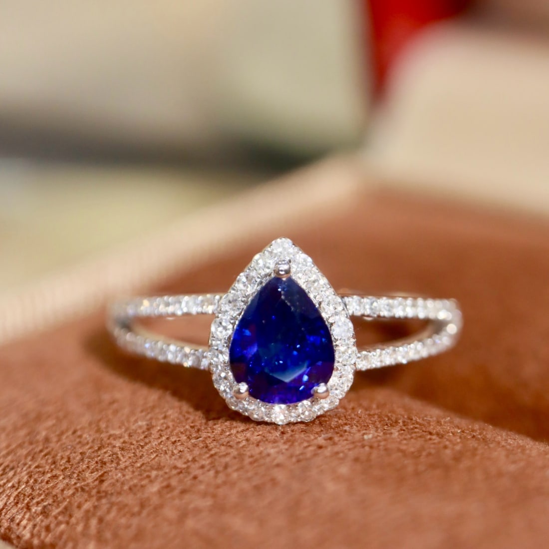 14k Gold 0.77 Ctw Natural Sapphire & Diamond Ring: Ref:231178320 // gold content:14k gold // ring size:7. 25us // // main gemstone:sapphire // shape:pear // carat weight:0. 60ct // color:blue // treatment:natural // // adjacent gemstone 2 : diamond