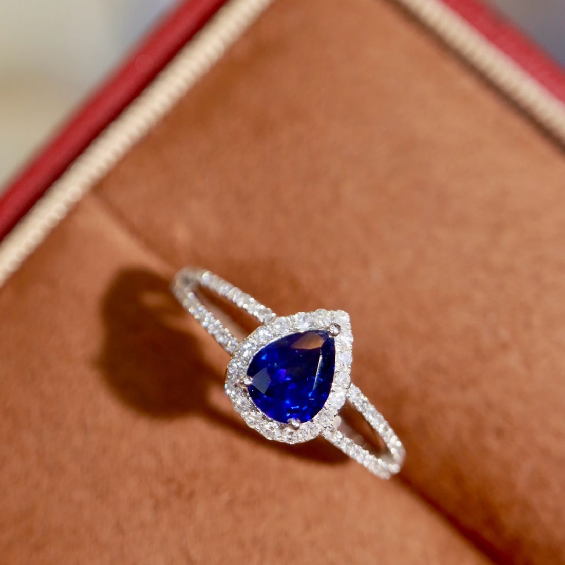 14k Gold 0.77 Ctw Natural Sapphire & Diamond Ring - 3