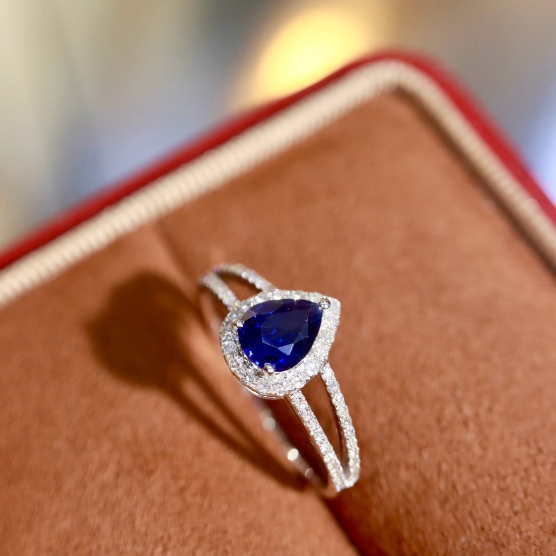 14k Gold 0.77 Ctw Natural Sapphire & Diamond Ring - 4