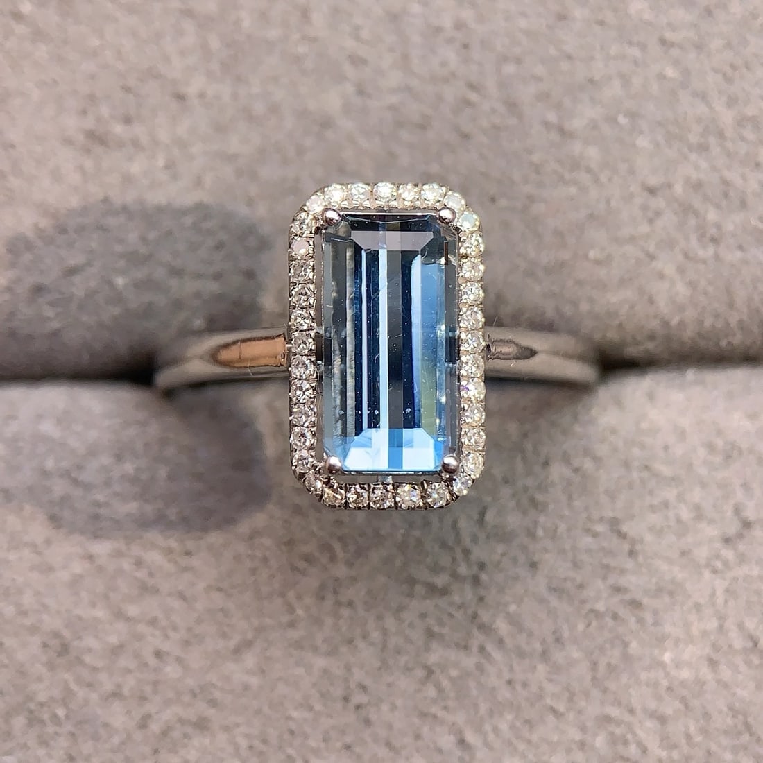 14k Gold 1.65 Ctw Natural Aquamarine & Diamond Ring - 2