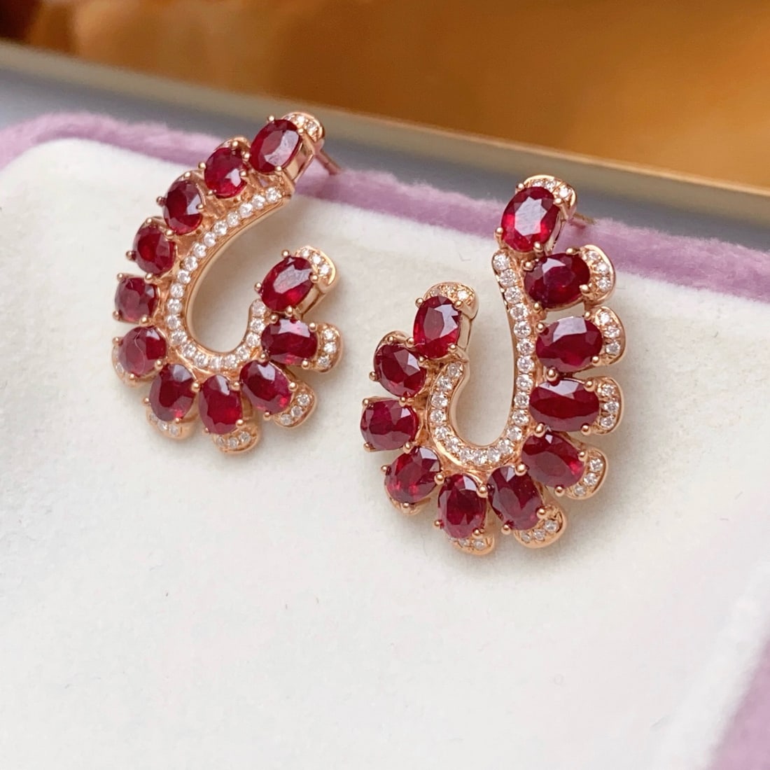 14k Gold 7.45 Ct Natural Ruby & Diamond Earrings: Ref:231178331 // gold content:14k gold // main gemstone:ruby // shape:oval // carat weight:7. 45ct // color:red // treatment:natural // // adjacent gemstone 2 : diamond // number of stones:108 //