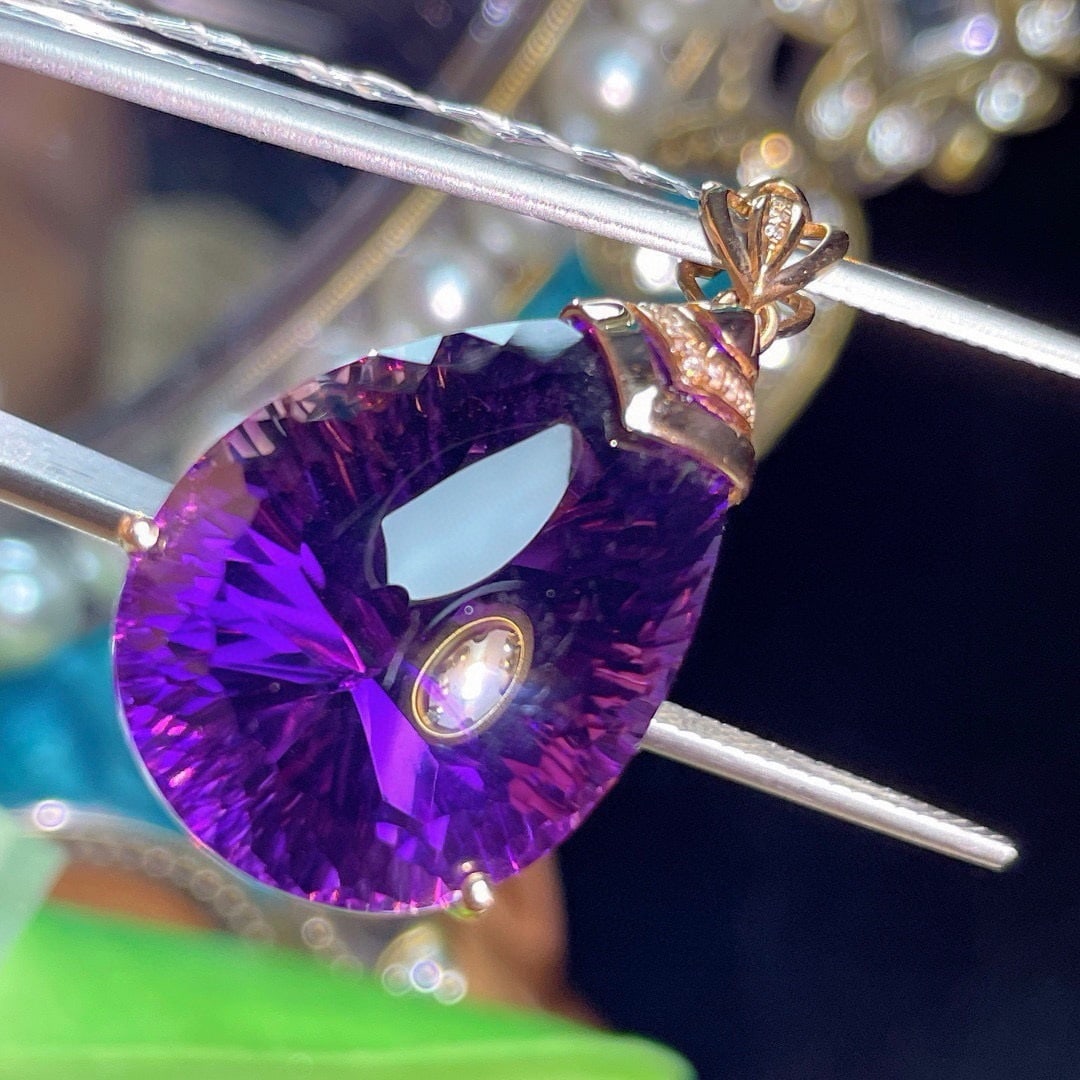 14k Gold 34.25 Ct Natural Amethyst & Diamond Pendant( Without Chain ): Ref:231178371 // gold content:14k gold // main gemstone:amethyst // shape:pear // carat weight:34. 25ct // color:purple // treatment:natural // // adjacent gemstone 2 : diamond // shape:round //